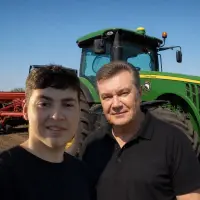 Ильх****