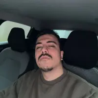 Tu****