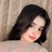 �****